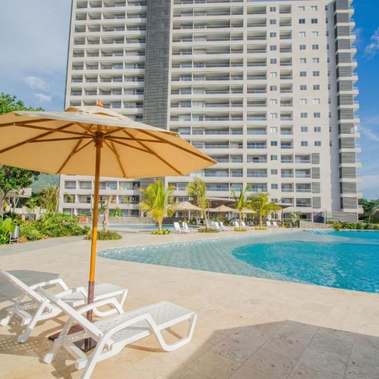 Luxury Apartment Suite with Ocean Views and Swimming Pools - Apartamento - 1