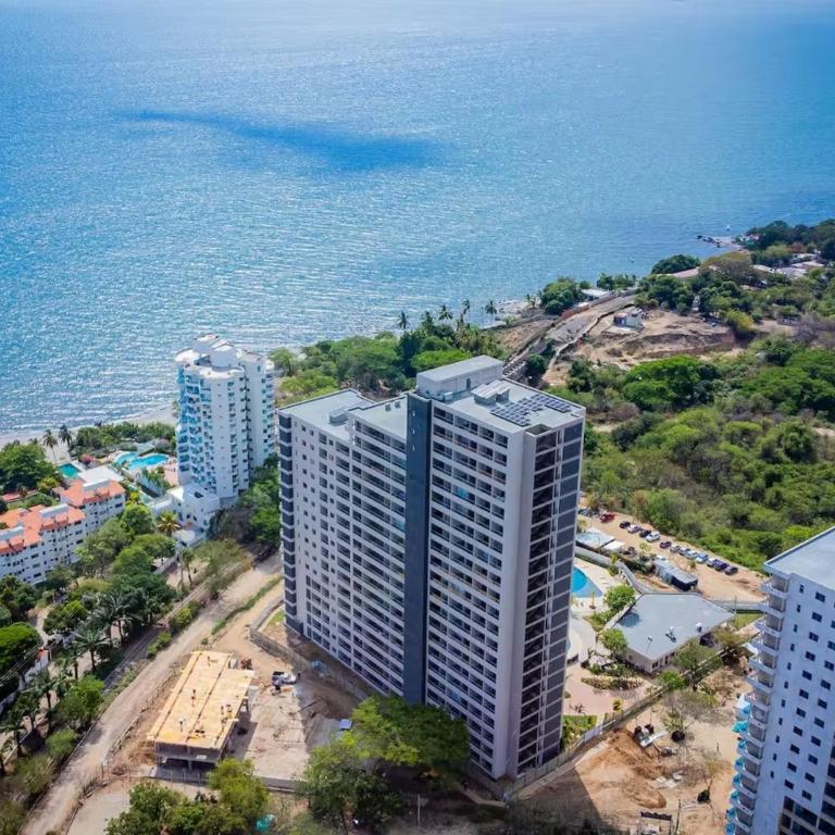 Luxury Apartment Suite with Ocean Views and Swimming Pools - Apartamento - 11