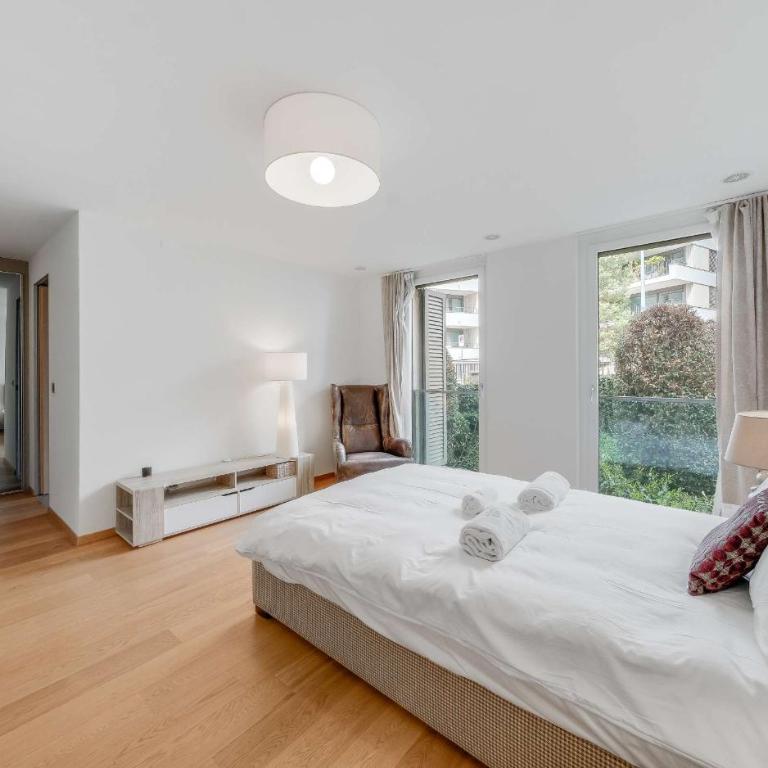 Luxury 4-Bedroom Residence at Le National Montreux by GuestLee - Apartment - 33