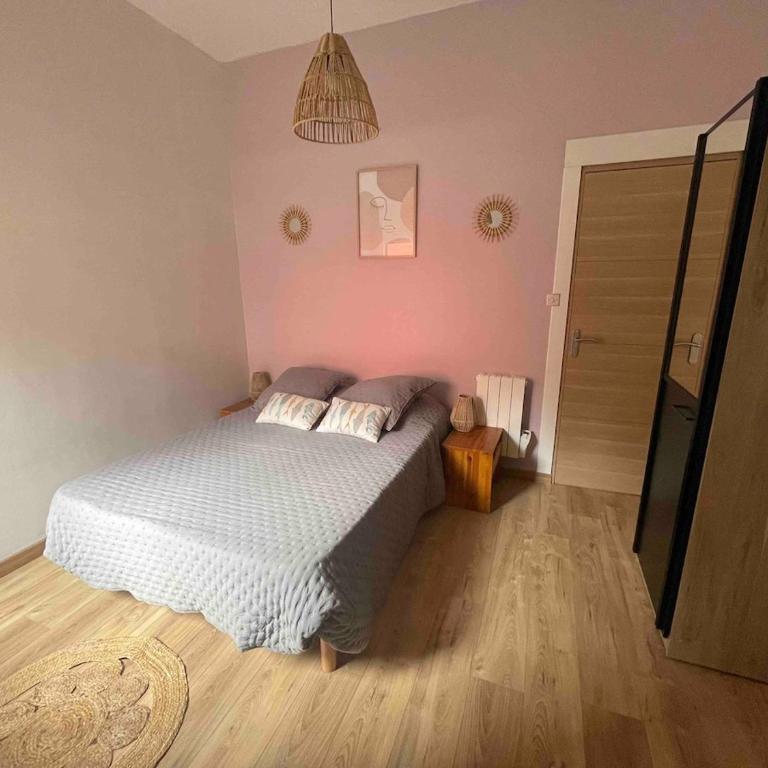 Les Eglantines à 200m de la plage - One-Bedroom Apartment - 9
