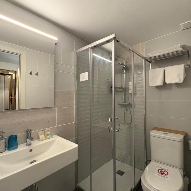 Hotel Ginebra - Budget Double Room - 6