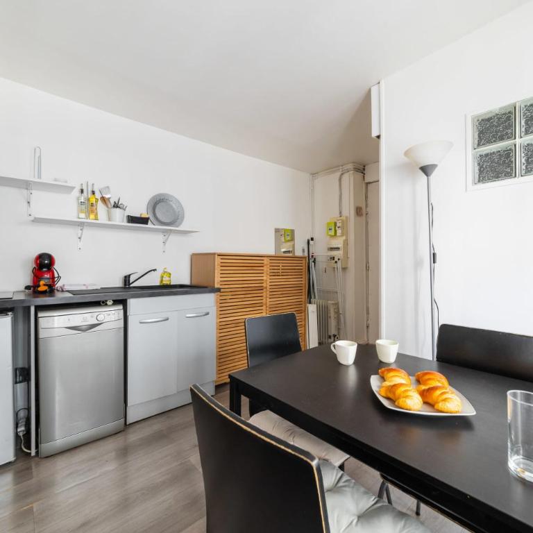 Grand Studio tout confort - Republique Paris 10 - Appartement - 9