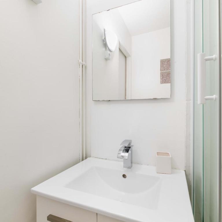 Grand Studio tout confort - Republique Paris 10 - Appartement - 13