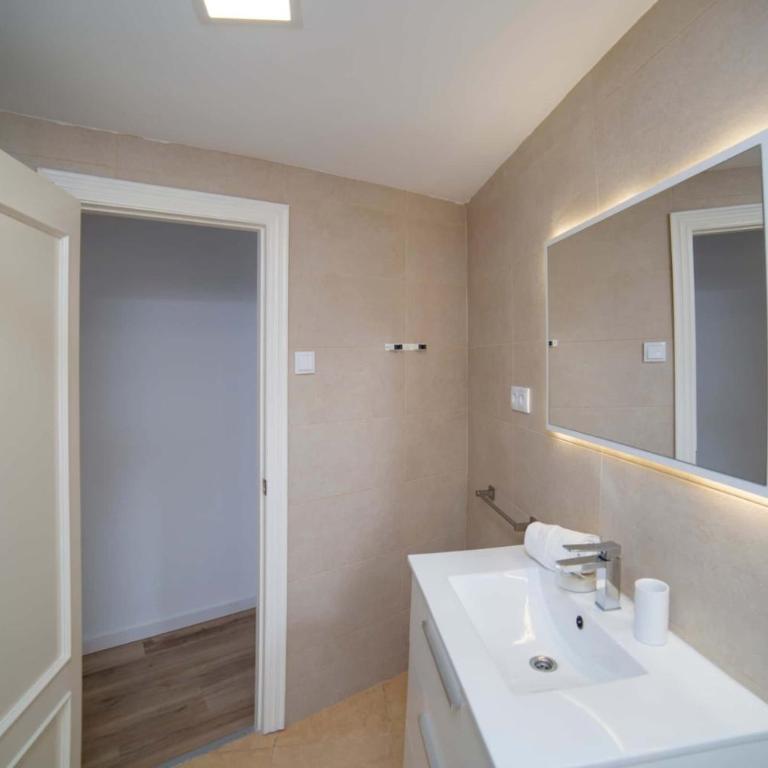 Spacest - Avinguda del Primat Reig A - Apartment - 26