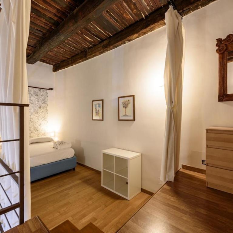 Cuore dei Tribunali - Apartment - Appartamento con 3 Camere da Letto - 52