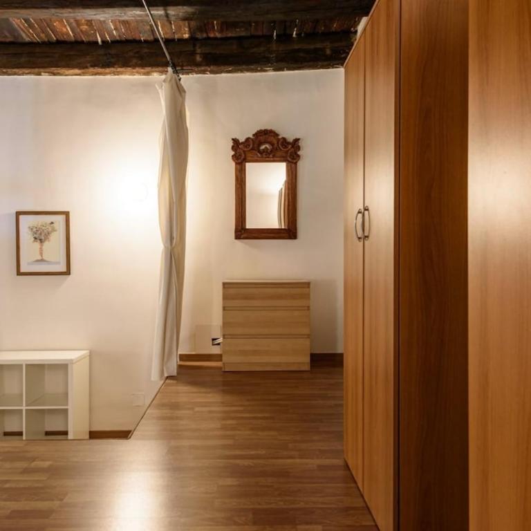 Cuore dei Tribunali - Apartment - Appartamento con 3 Camere da Letto - 58