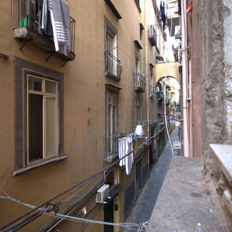 Cuore dei Tribunali - Apartment - Appartamento con 3 Camere da Letto - 62