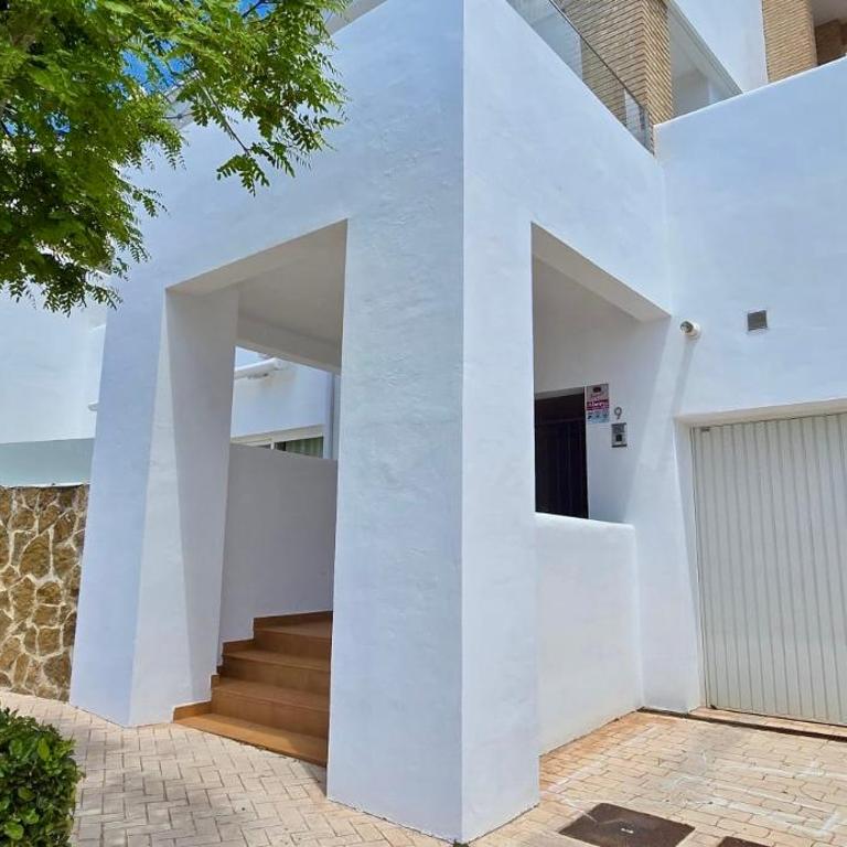 Scandinavian Modern Villa in Benalmádena - Villa - 68