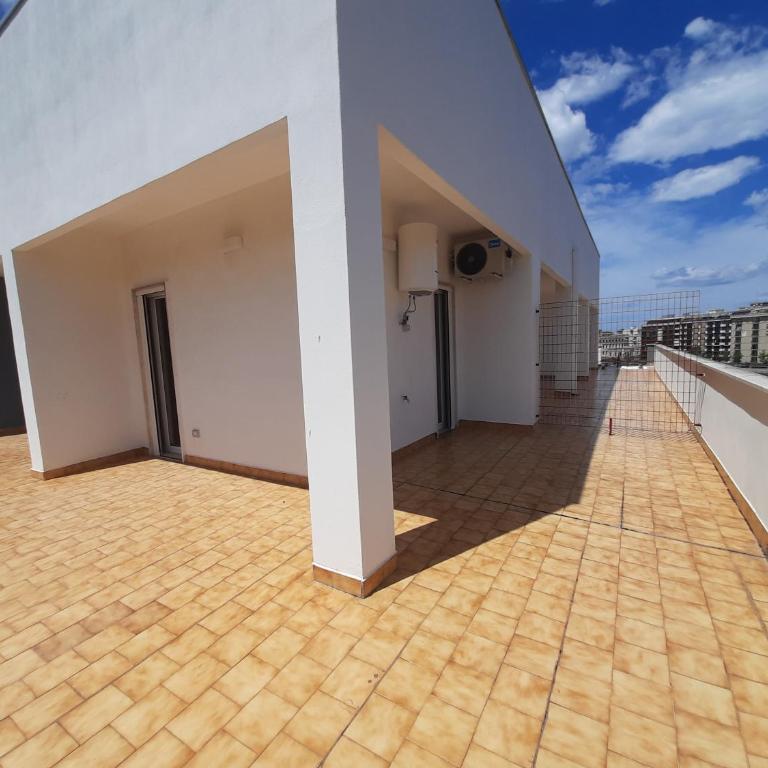 Urban View Bari - Rooms & Terrace - Double Room with Garden View - 5