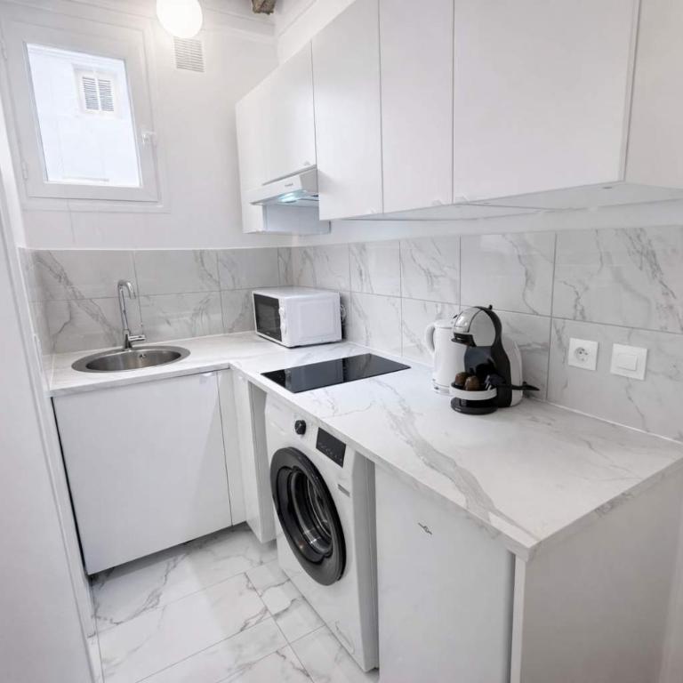 Paris 5 cosy Appartement metro Cardinal lemoine - Studio - 3