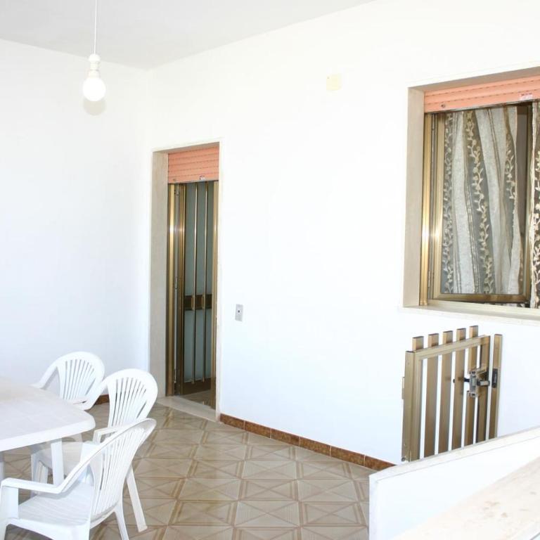 Casa Davide a soli 100 mt dalla spiaggia di Torre Lapillo - Vacation Home - 2