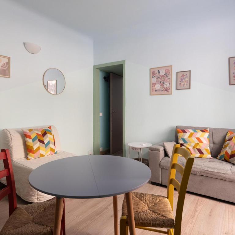 193Gramsci Comfort Apartment 2 plus 2 guests City center location Near ferries and Portovenere bus Flexible space with adjacent unit - Appartamento con 1 Camera da Letto - 1