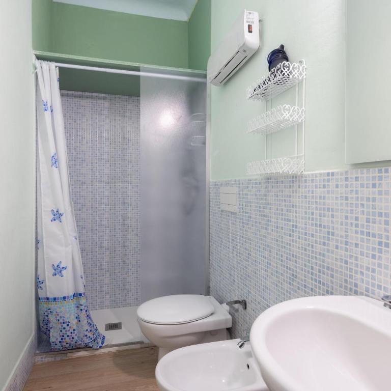 193Gramsci Comfort Apartment 2 plus 2 guests City center location Near ferries and Portovenere bus Flexible space with adjacent unit - Appartamento con 1 Camera da Letto - 11