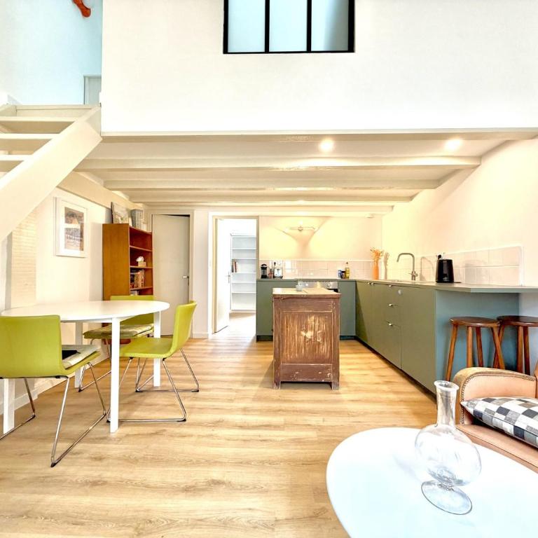 Les Suites du Richelieu, climatisées , 4 pers,à Nîmes - Appartamento con 2 Camere da Letto - 2