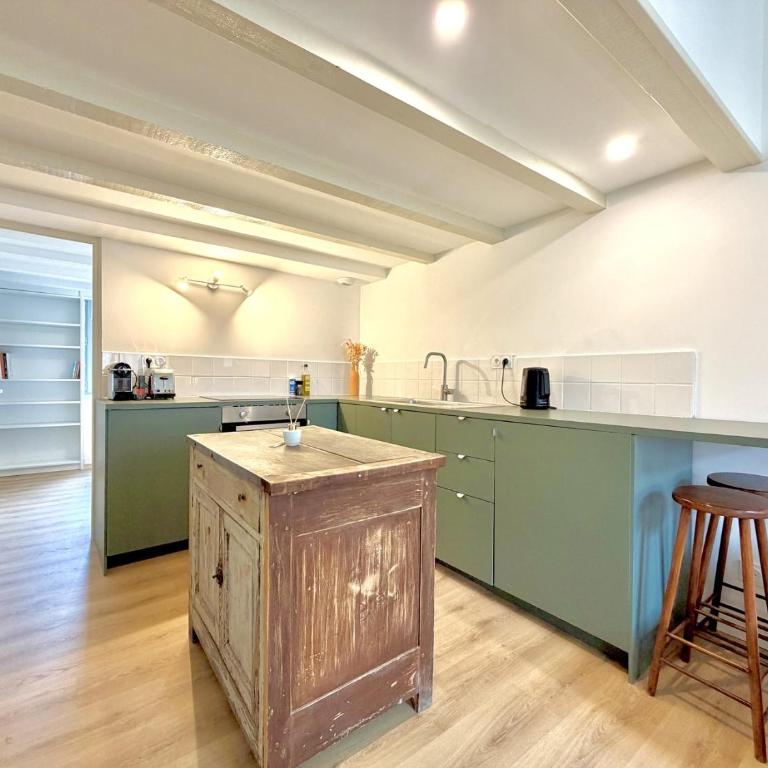 Les Suites du Richelieu, climatisées , 4 pers,à Nîmes - Appartamento con 2 Camere da Letto - 6
