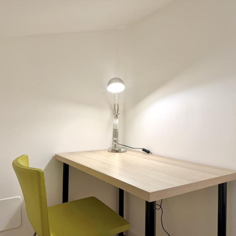 Les Suites du Richelieu, climatisées , 4 pers,à Nîmes - Appartamento con 2 Camere da Letto - 15