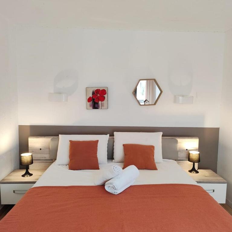 T4 Caminu, Pool & Garden, 6 Guests - Appartement 3 Chambres - 24