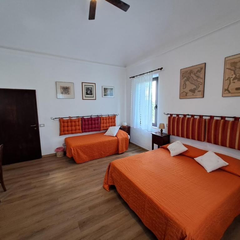 Azalea Guest House - Deluxe Triple Room - 2