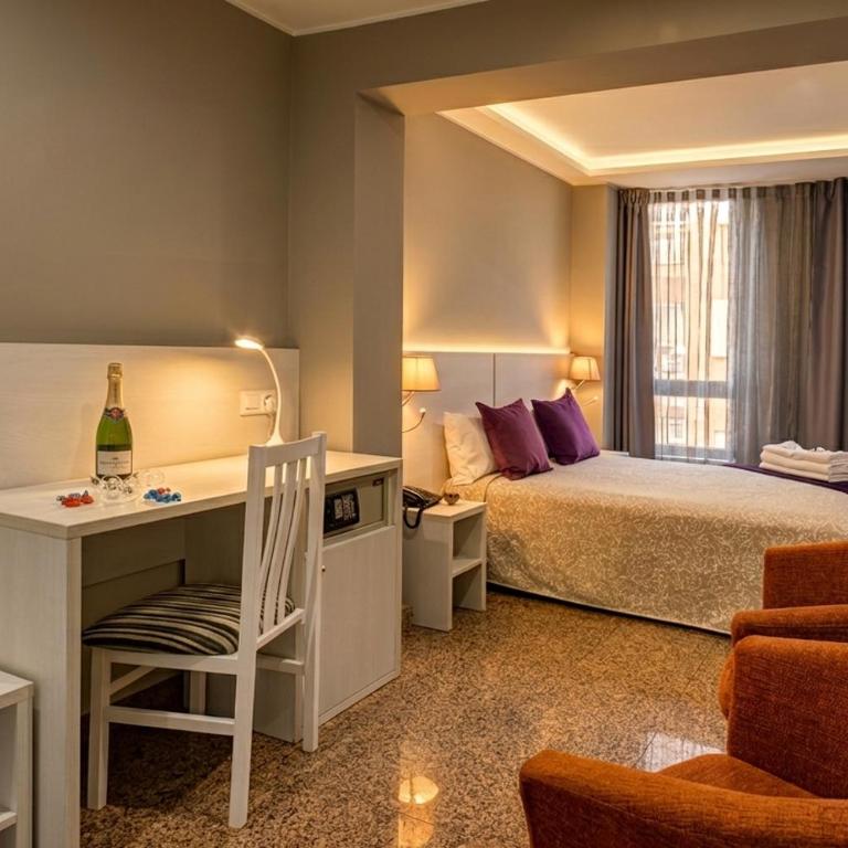 Hotel Nuevo Triunfo - Double or Twin Room - 5