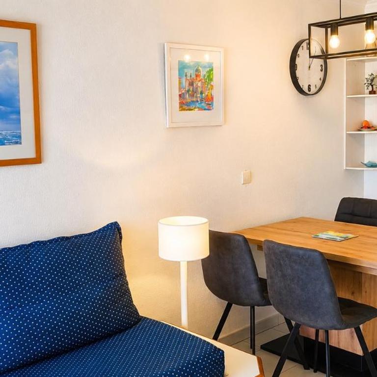 Cap Esterel, quartier Belvédère 2p meublé tourisme 3 étoiles climatisé Rez-de-Jardin, Vue Mer, WIFI, Piscine et Parking inclus - Appartement - Vue sur Mer - 2