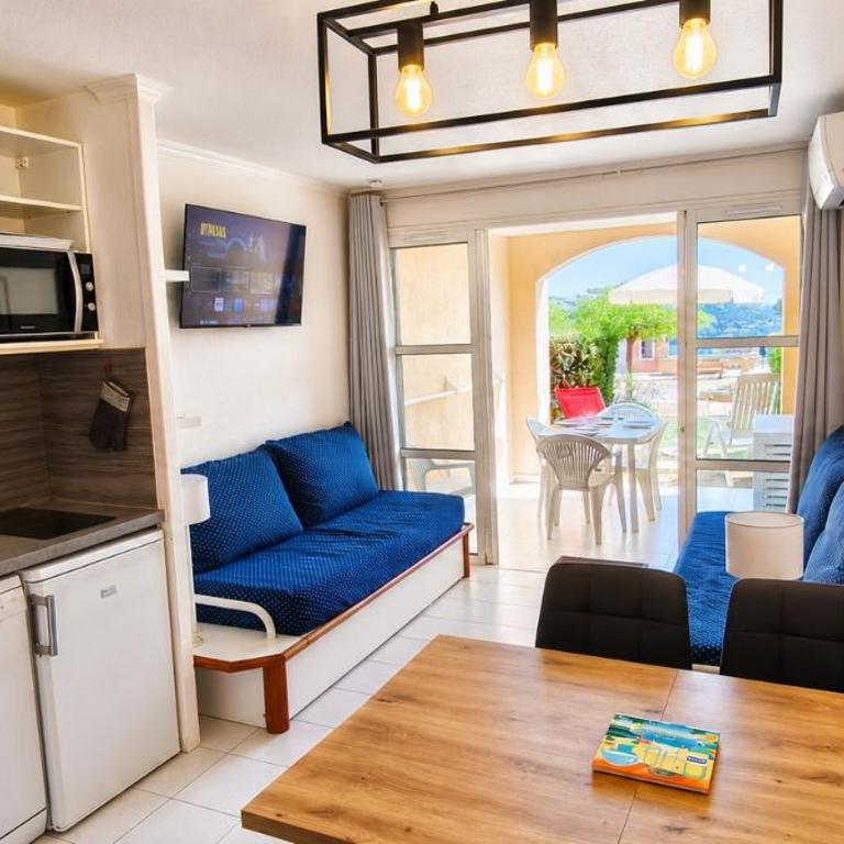 Cap Esterel, quartier Belvédère 2p meublé tourisme 3 étoiles climatisé Rez-de-Jardin, Vue Mer, WIFI, Piscine et Parking inclus - Appartement - Vue sur Mer - 1