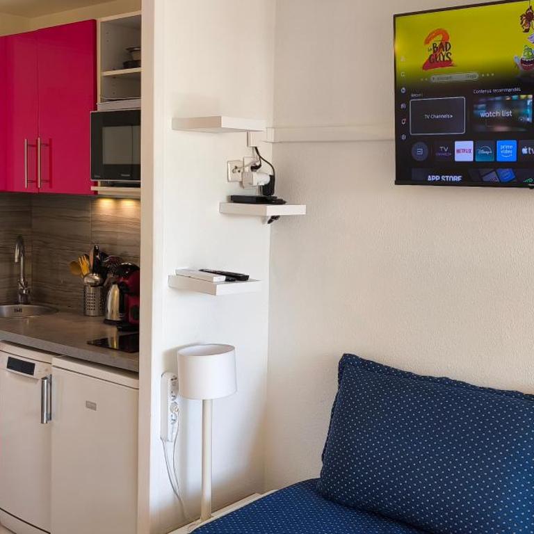 Cap Esterel, quartier Belvédère 2p meublé tourisme 3 étoiles climatisé Rez-de-Jardin, Vue Mer, WIFI, Piscine et Parking inclus - Appartement - Vue sur Mer - 4