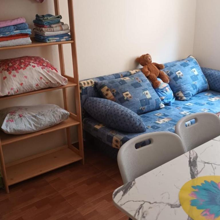 Golden Hour Apartment - Two-Bedroom Apartment - 14