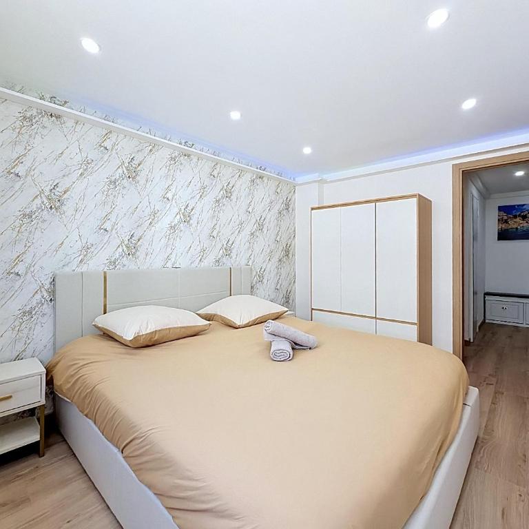 Magnifique appartement rénové dans le cœur de Menton - Two-Bedroom Apartment - 4