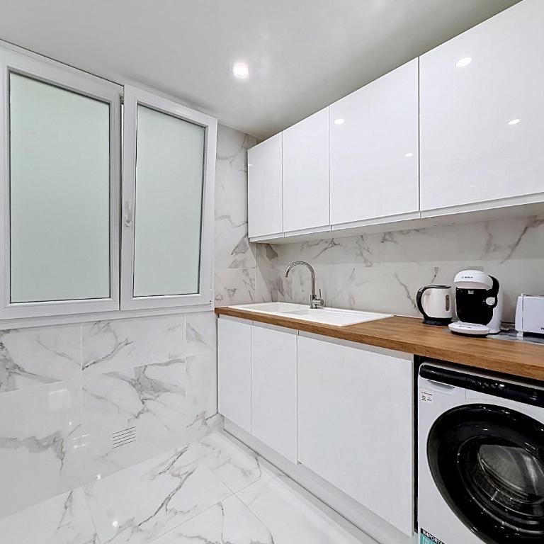 Magnifique appartement rénové dans le cœur de Menton - Two-Bedroom Apartment - 25