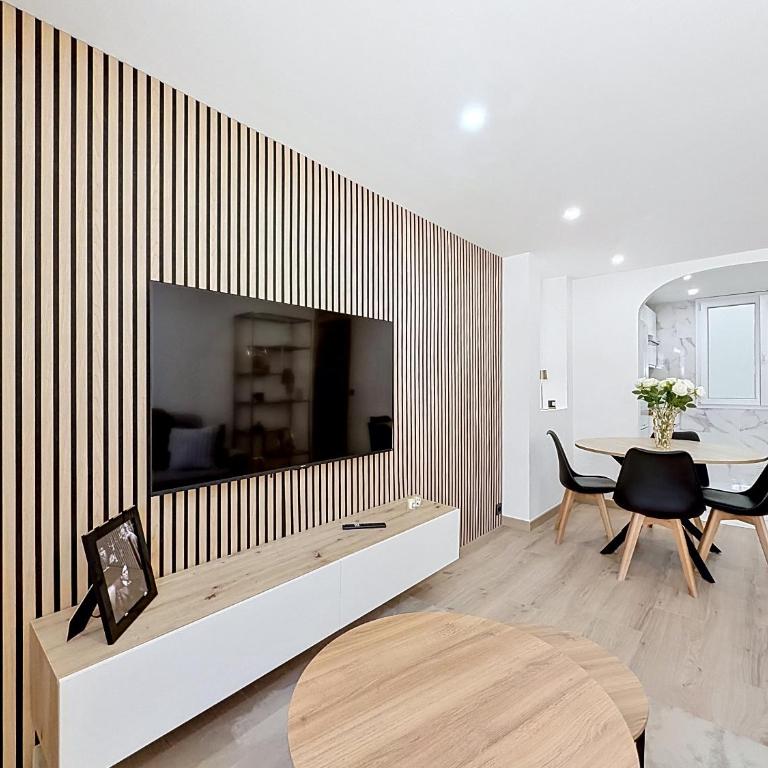 Magnifique appartement rénové dans le cœur de Menton - Two-Bedroom Apartment - 23