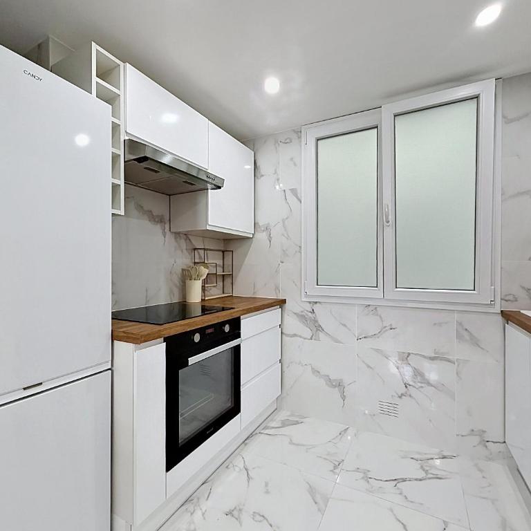 Magnifique appartement rénové dans le cœur de Menton - Two-Bedroom Apartment - 19