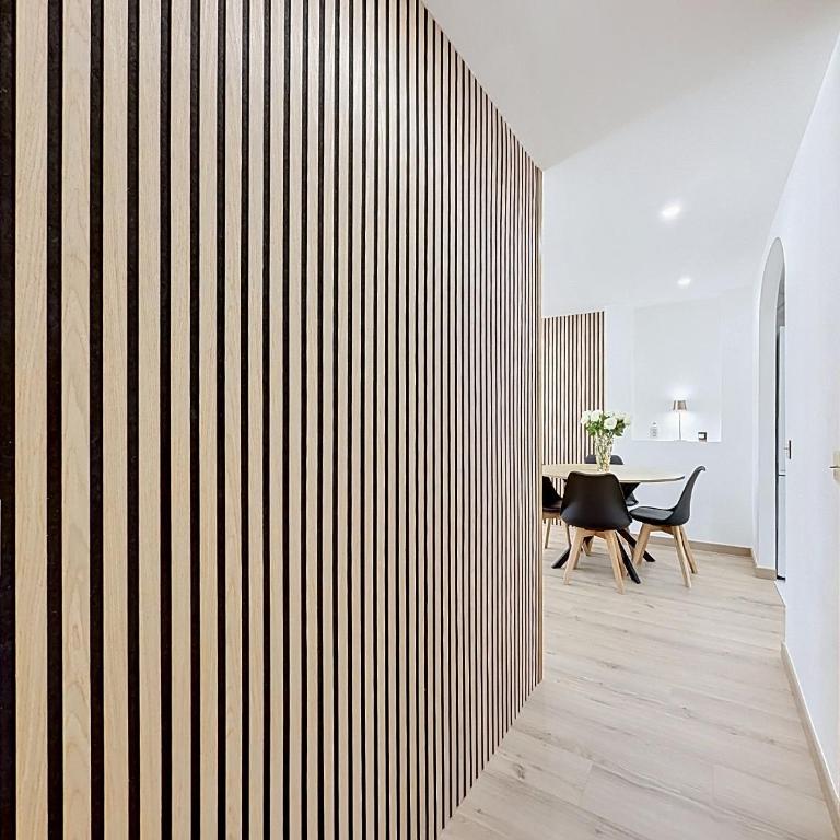 Magnifique appartement rénové dans le cœur de Menton - Two-Bedroom Apartment - 9