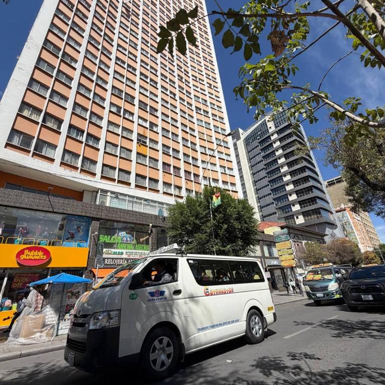 Vista impresionante, Famoso edificio Alameda en El Prado de La Paz - Apartamento de 2 dormitorios - 7