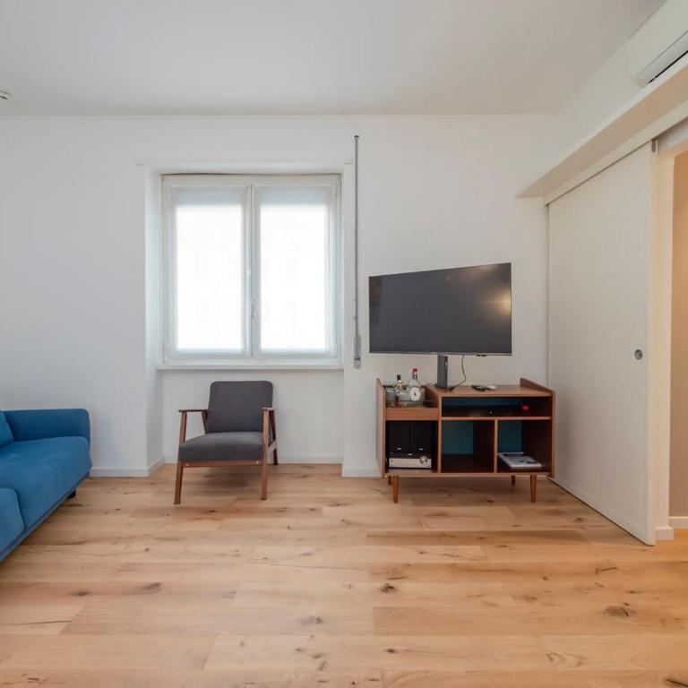 Xenia Milano - 2 rooms apt in Via Breno 1 - Appartamento con 2 Camere da Letto - 12