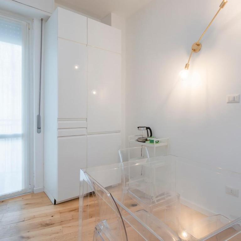 Xenia Milano - 2 rooms apt in Via Breno 1 - Appartamento con 2 Camere da Letto - 16