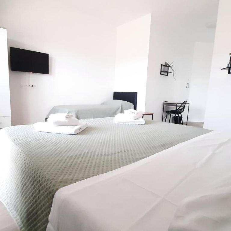 Urban View Bari - Rooms & Terrace - Triple Room - 1