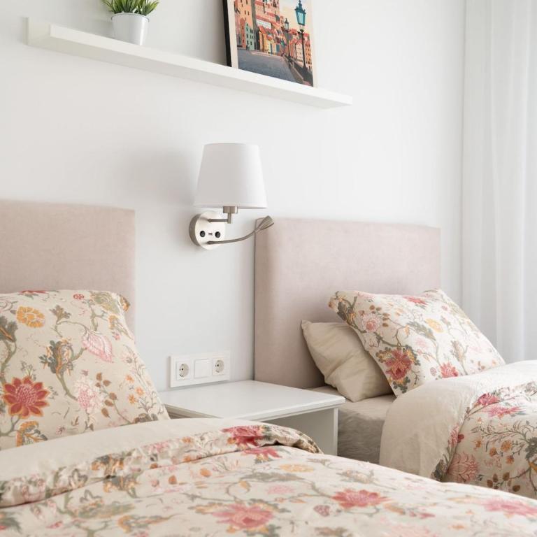 Sunny Blue Home Estepona - Apartamento de 3 dormitorios con balcón - 7