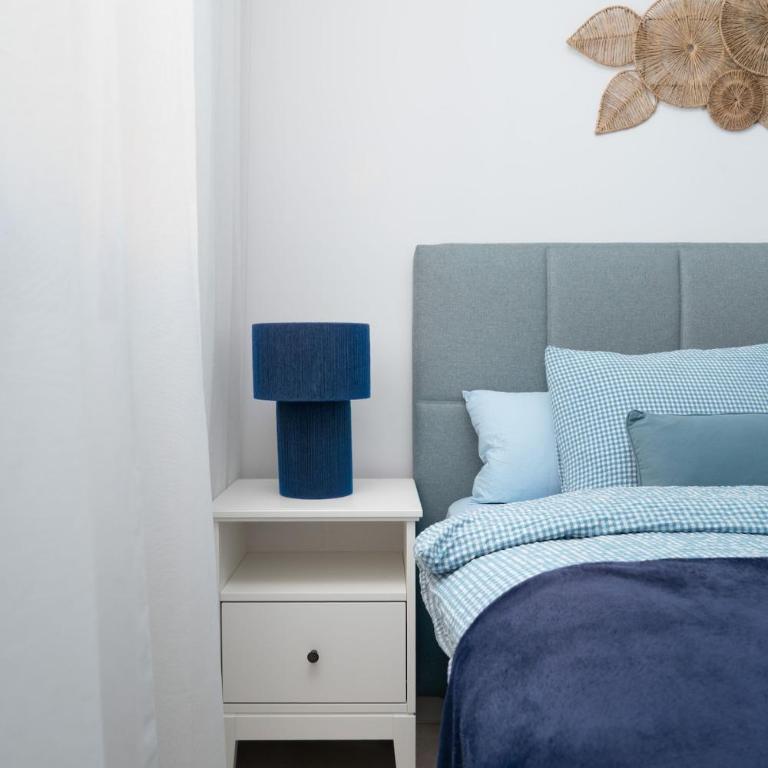 Sunny Blue Home Estepona - Apartamento de 3 dormitorios con balcón - 21