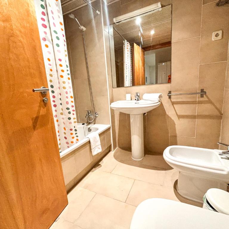 Two bedroom apartment behind the Rambla - Apartamento de 2 dormitorios - 12
