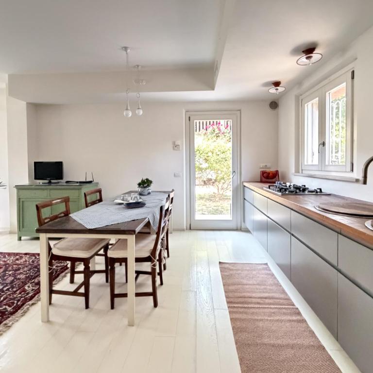 Sirolo Vacanze in Villa - Two-Bedroom Apartment with Garden View - 13