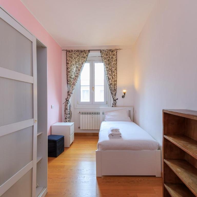 Xenia Milano - 3 rooms apt in Via Broggi 15 - Appartamento con 3 Camere da Letto - 4