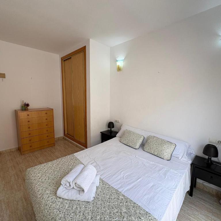Piso con piscina, céntrico, cerca de la playa - Apartamento de 2 dormitorios - 6
