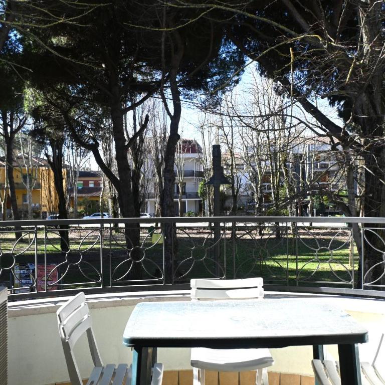 RP06 - Cesenatico, luminoso bilocale con balcone e garage - One-Bedroom Apartment - 3