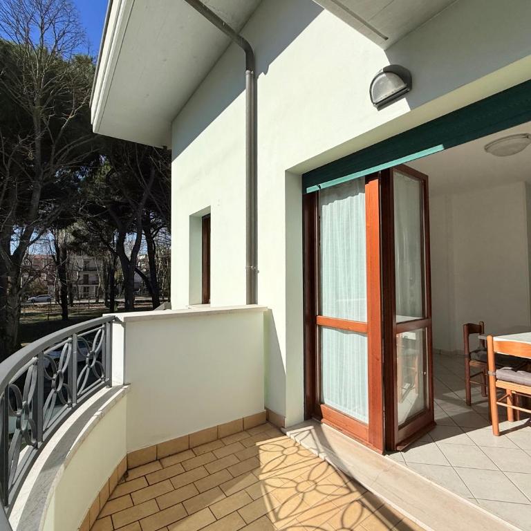 RP06 - Cesenatico, luminoso bilocale con balcone e garage - One-Bedroom Apartment - 2
