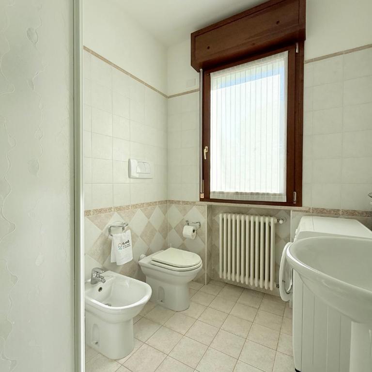 RP06 - Cesenatico, luminoso bilocale con balcone e garage - One-Bedroom Apartment - 15