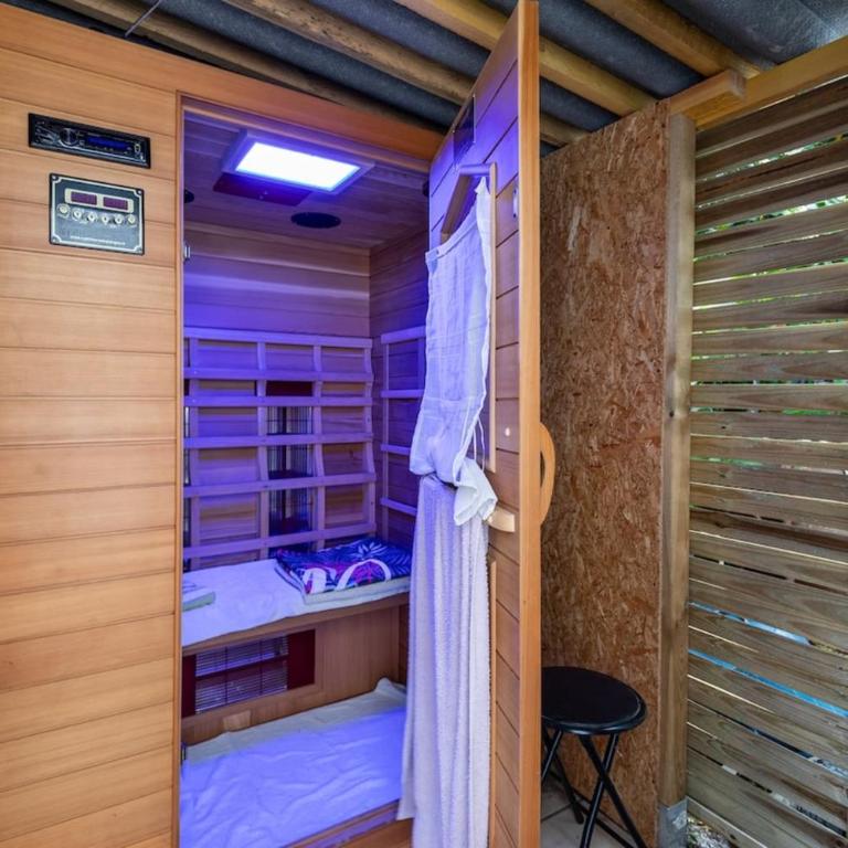 Villa Évasion & Bien-Être Villa avec piscine jacuzzi & sauna - Maison de Vacances - 10