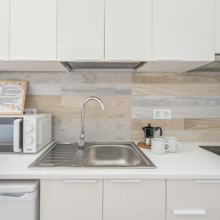 Céntrico Ático con Terraza Privada - Estudio con vistas a las montañas - 7