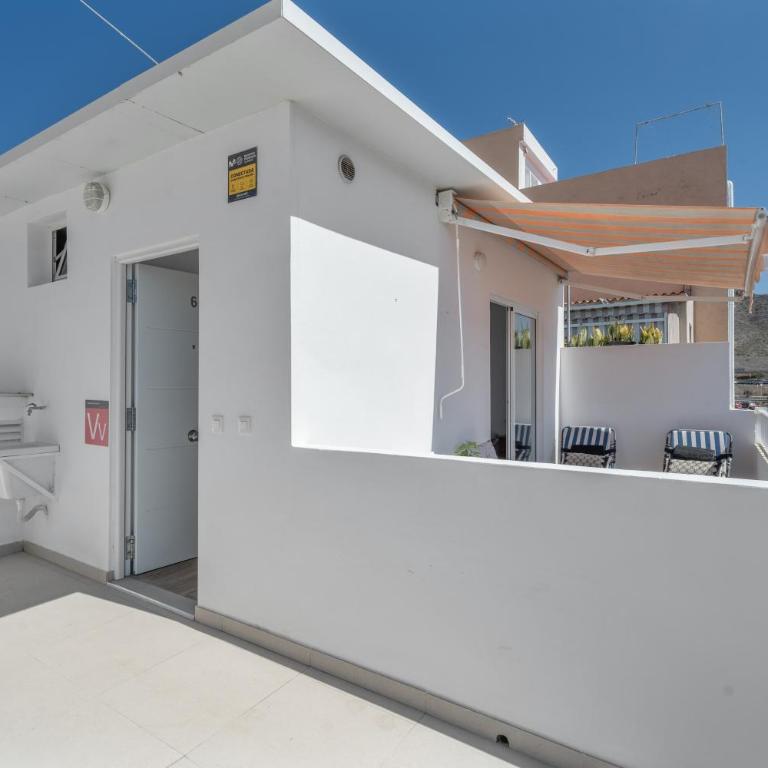 Céntrico Ático con Terraza Privada - Estudio con vistas a las montañas - 21