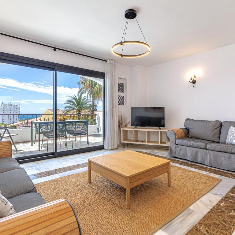 Renovated Apartment with Sea Views and Pool with Private Parking - Apartamento de 2 dormitorios - 17