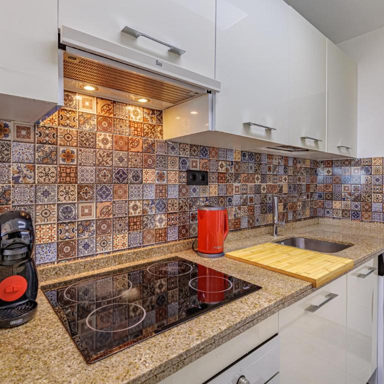 Renovated Apartment with Sea Views and Pool with Private Parking - Apartamento de 2 dormitorios - 14